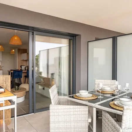 Dieu Neree & Its Sea View سُت