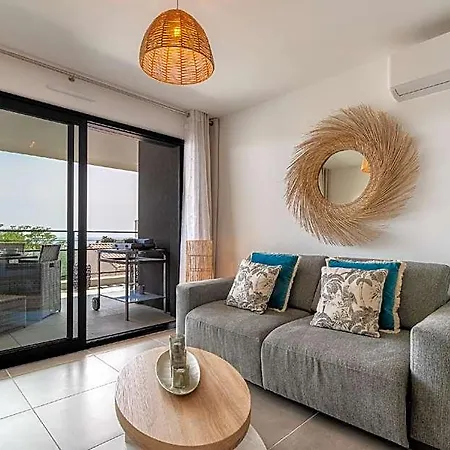 Dieu Neree & Its Sea View Daire