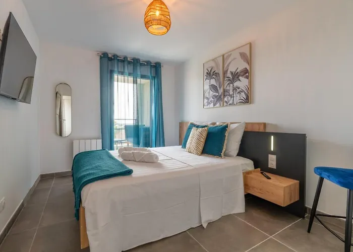 Dieu Neree & Its Sea View Apartman *